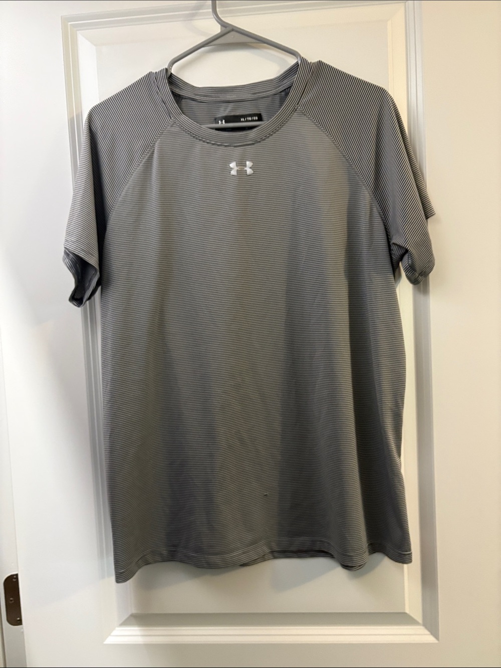 Under Armour Men's Gray Striped Performance Tee